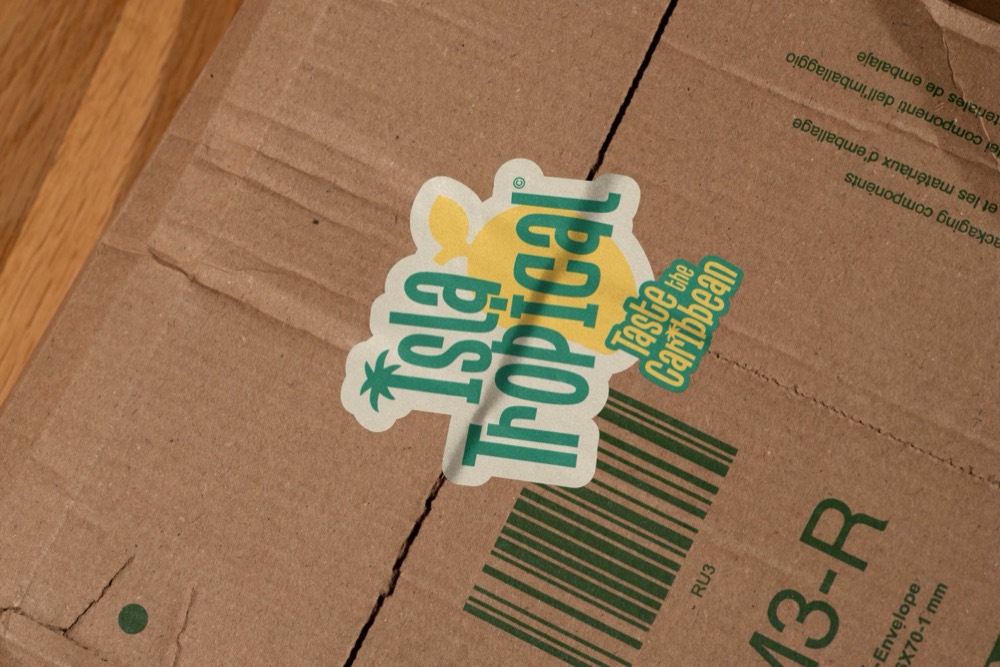 Isla Tropical shipping box with brand sticker